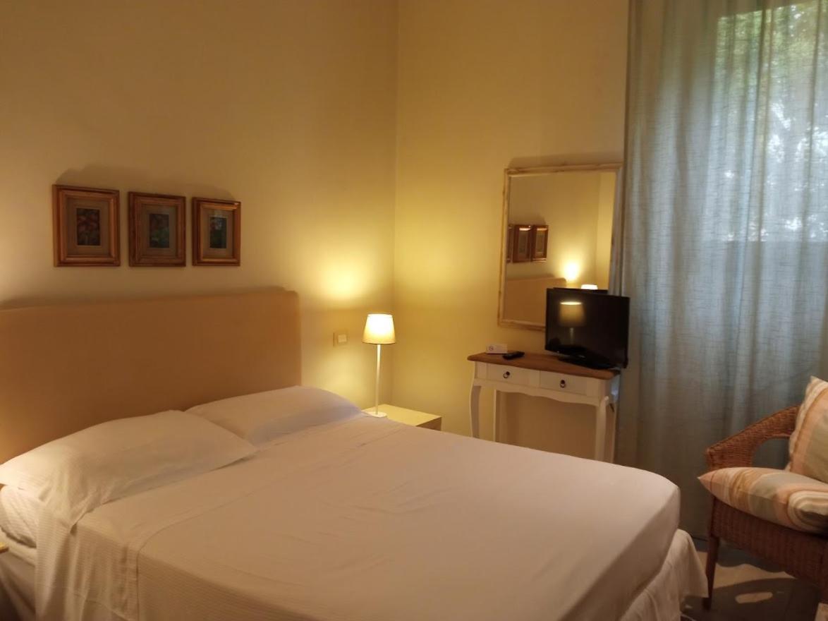 Hotel Touring Livorno Exterior photo