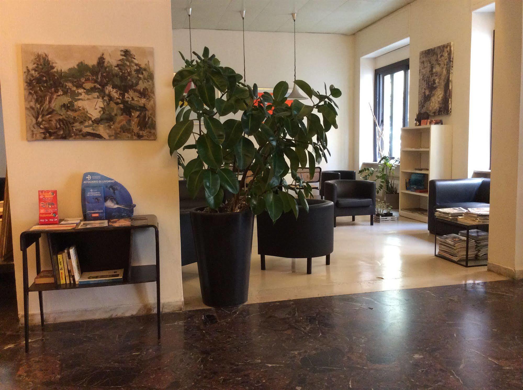 Hotel Touring Livorno Exterior photo